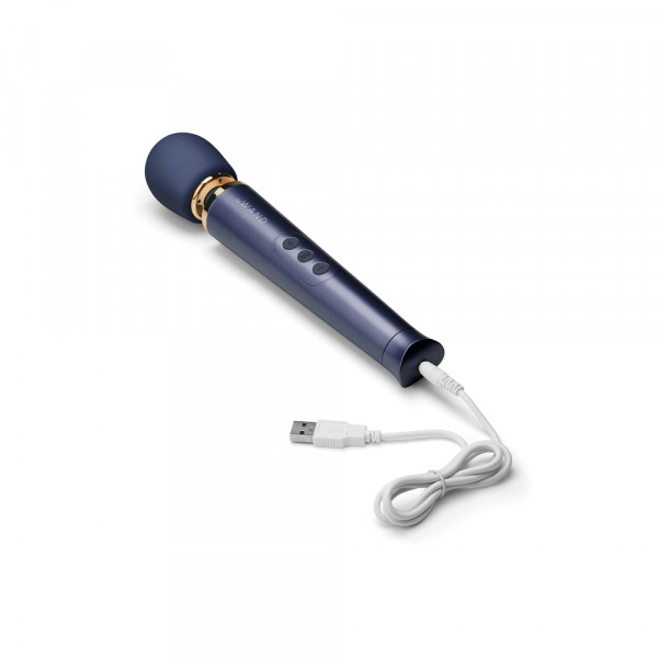 Le Wand Petite Rechargeable Vibrating Wand Massager (Le Wand) by www.whimzieme.com
